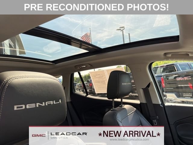 Used 2023 GMC Terrain Denali w/ Denali Premium Package AWD/4WD image 12
