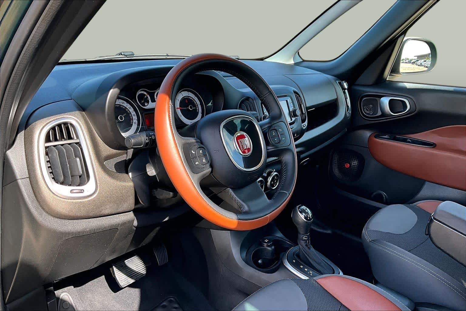 Used 2016 FIAT 500L Trekking FWD image 16