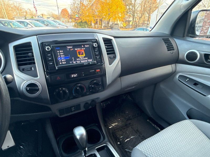 Used 2014 Toyota Tacoma 4x4 Double Cab image 24