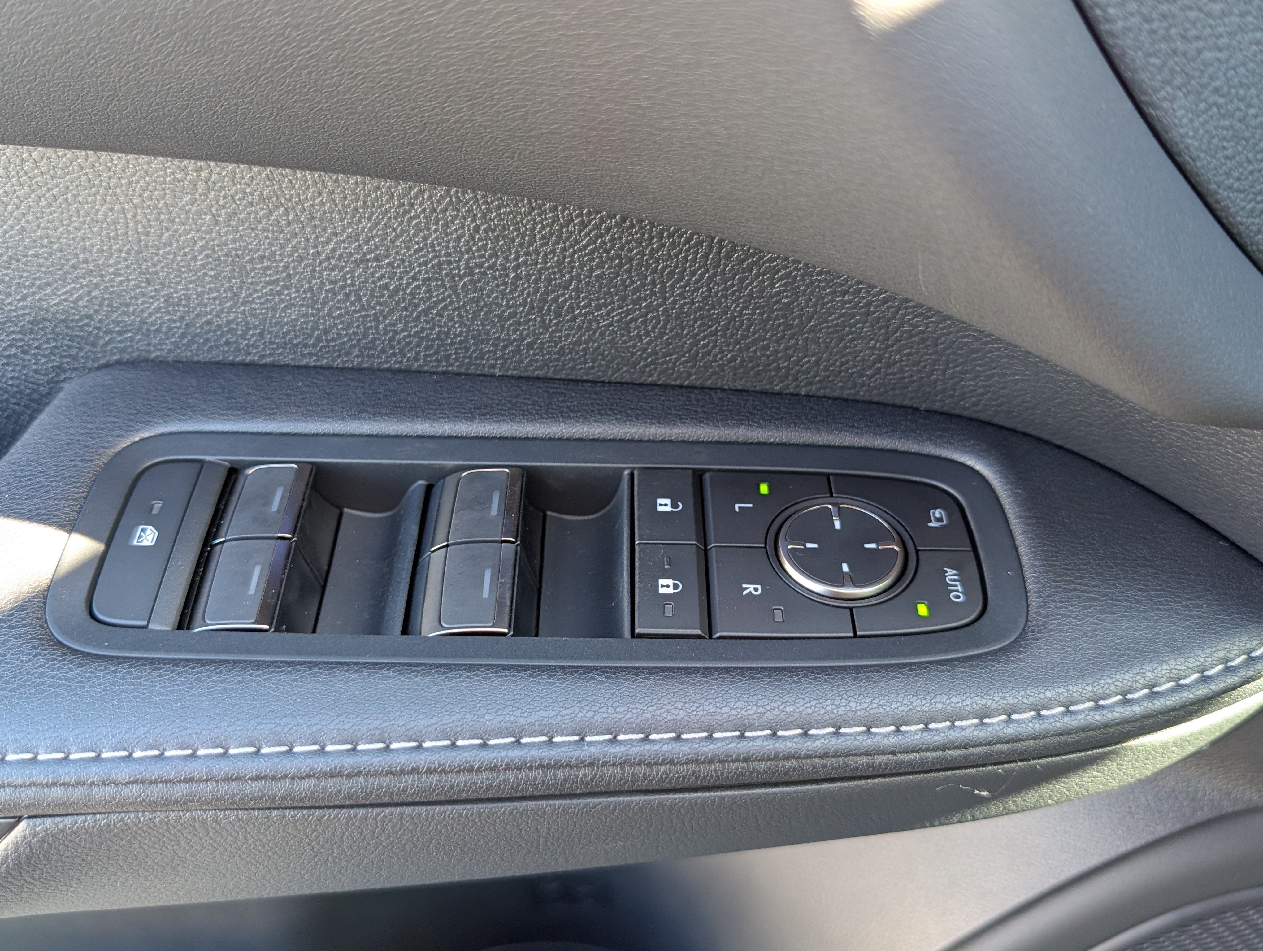 New 2026 Lexus RX 350 w/ Convenience Package AWD/4WD image 17