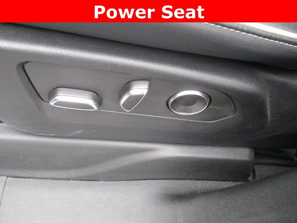 Used 2024 Cadillac Escalade Premium Luxury image 28