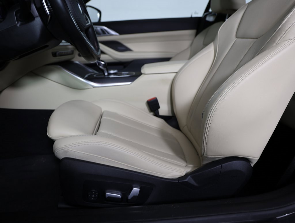 Used 2023 BMW 440i xDrive Convertible w/ Premium Package image 17