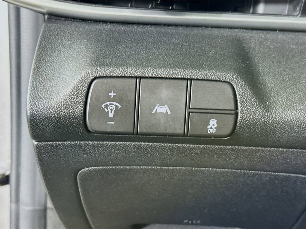 Certified 2021 Hyundai Elantra SEL FWD image 18