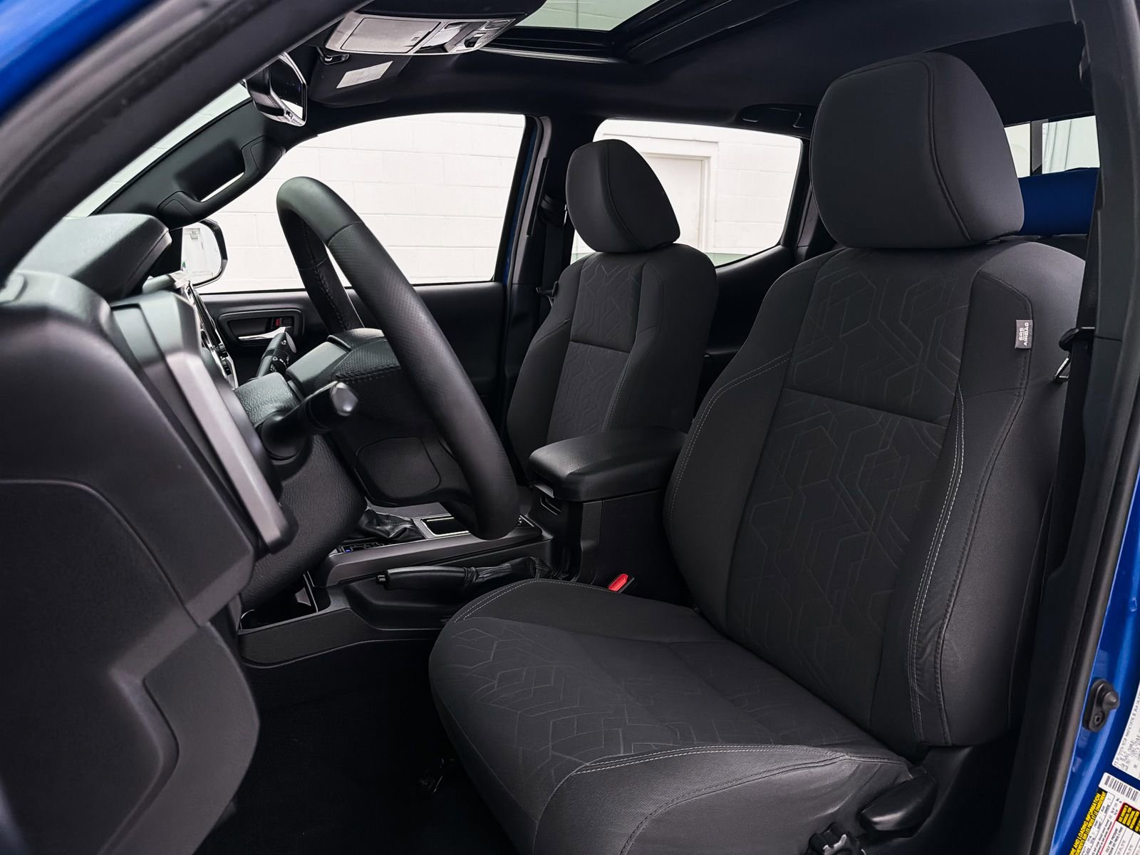 Used 2016 Toyota Tacoma TRD Sport image 17