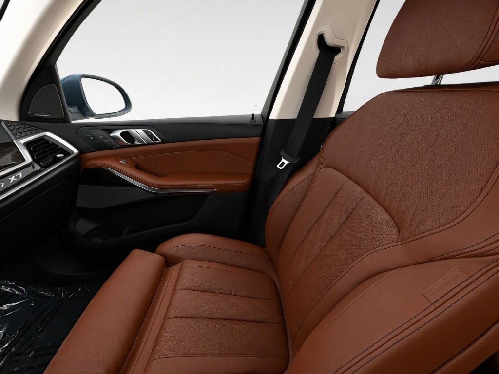 Certified 2024 BMW X7 xDrive40i w/ Executive Package AWD/4WD image 31