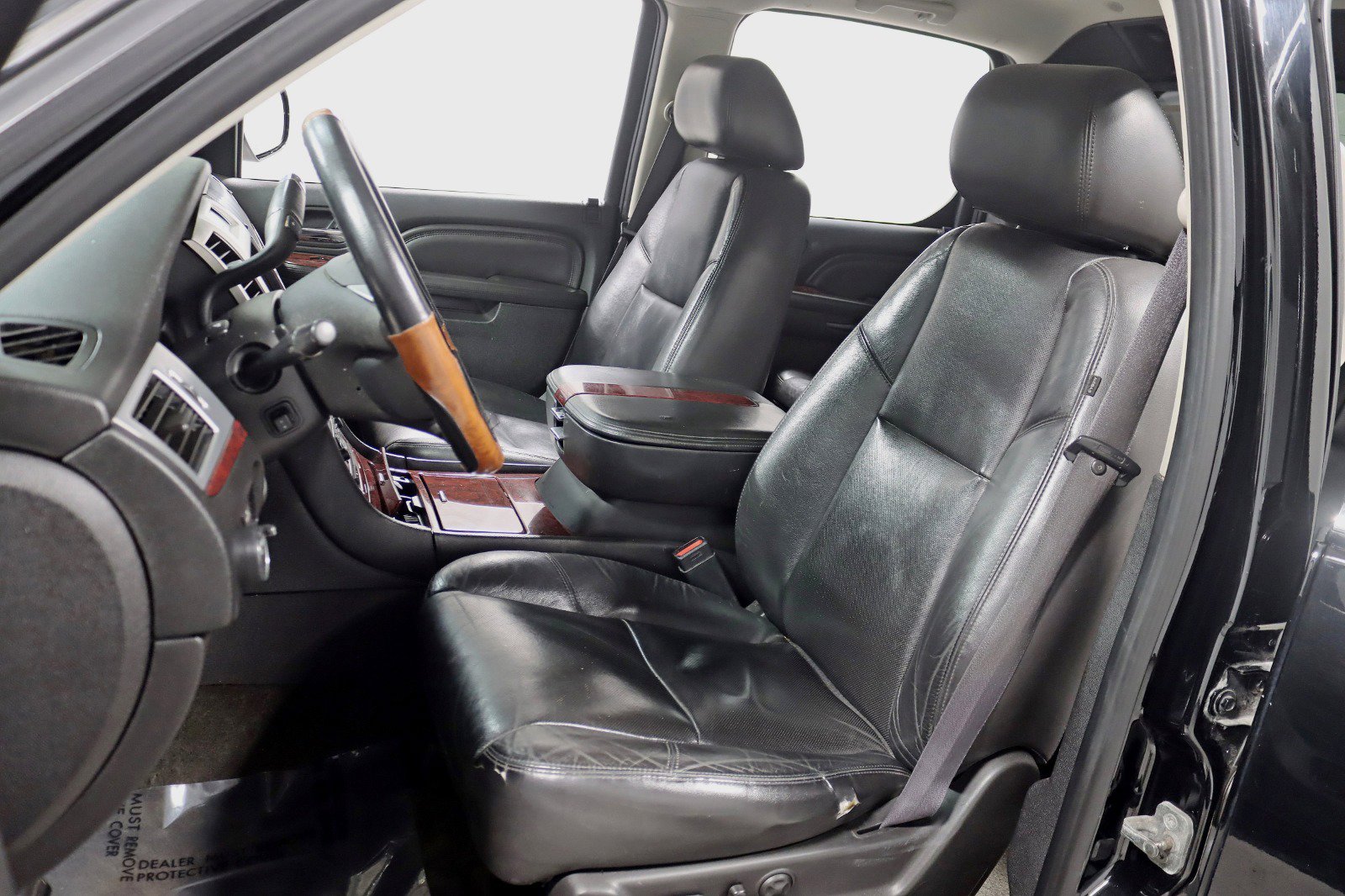 Used 2011 Cadillac Escalade EXT AWD/4WD image 21