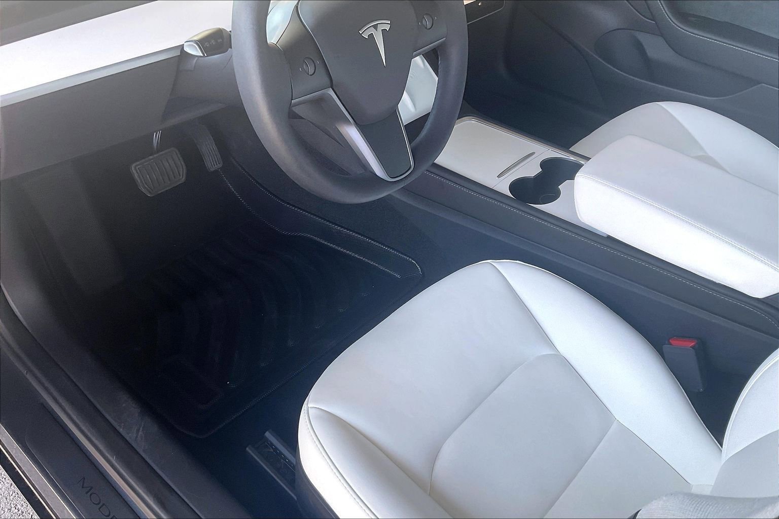 Used 2023 Tesla Model 3 Standard Range RWD image 14