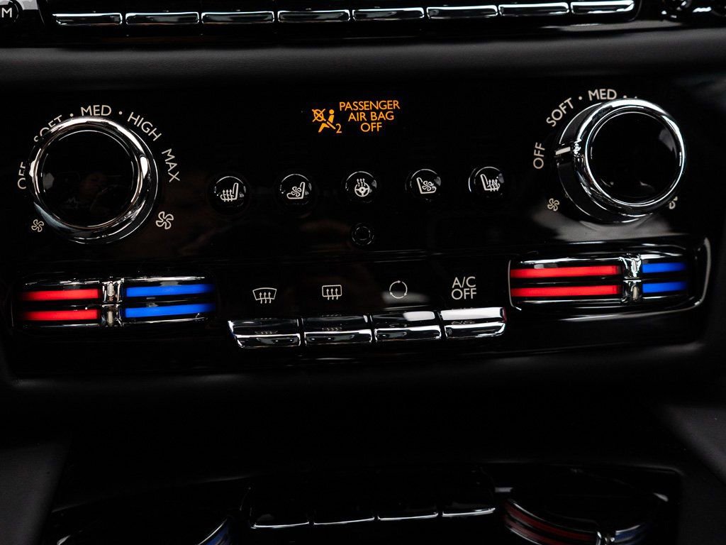 Used 2025 Rolls-Royce Ghost AWD/4WD image 41
