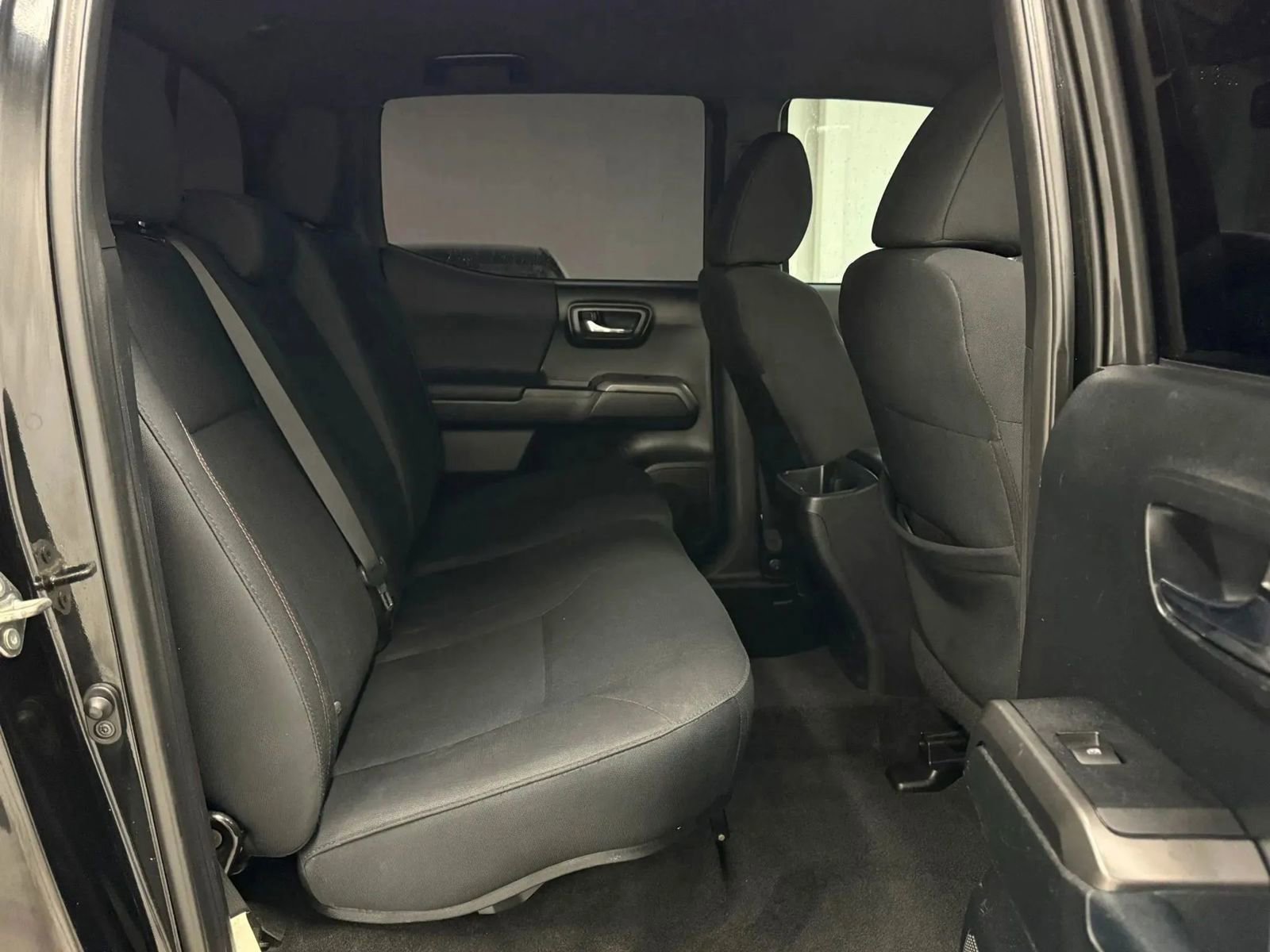 Used 2018 Toyota Tacoma TRD Sport AWD/4WD image 19