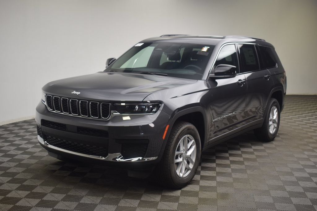 New 2026 Jeep Grand Cherokee L Laredo w/ Trailer Tow Package AWD/4WD image 15