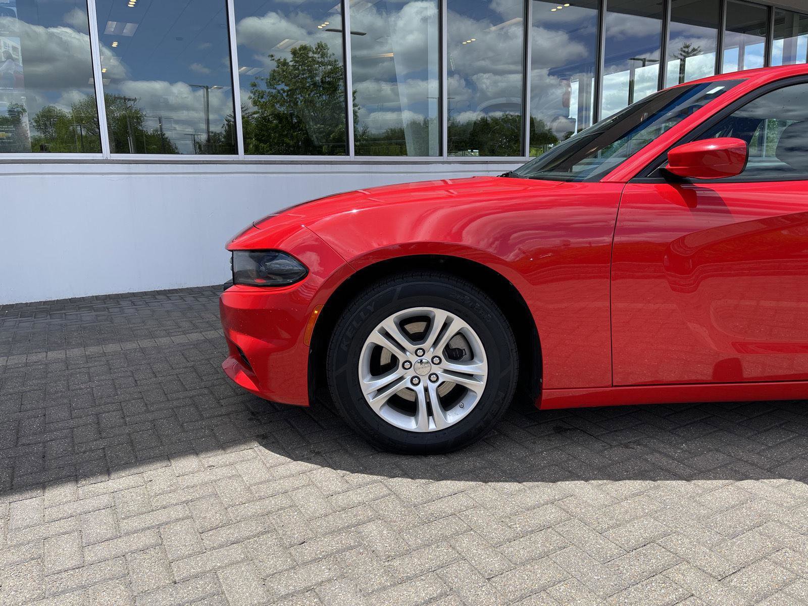 Used 2022 Dodge Charger SXT RWD image 9