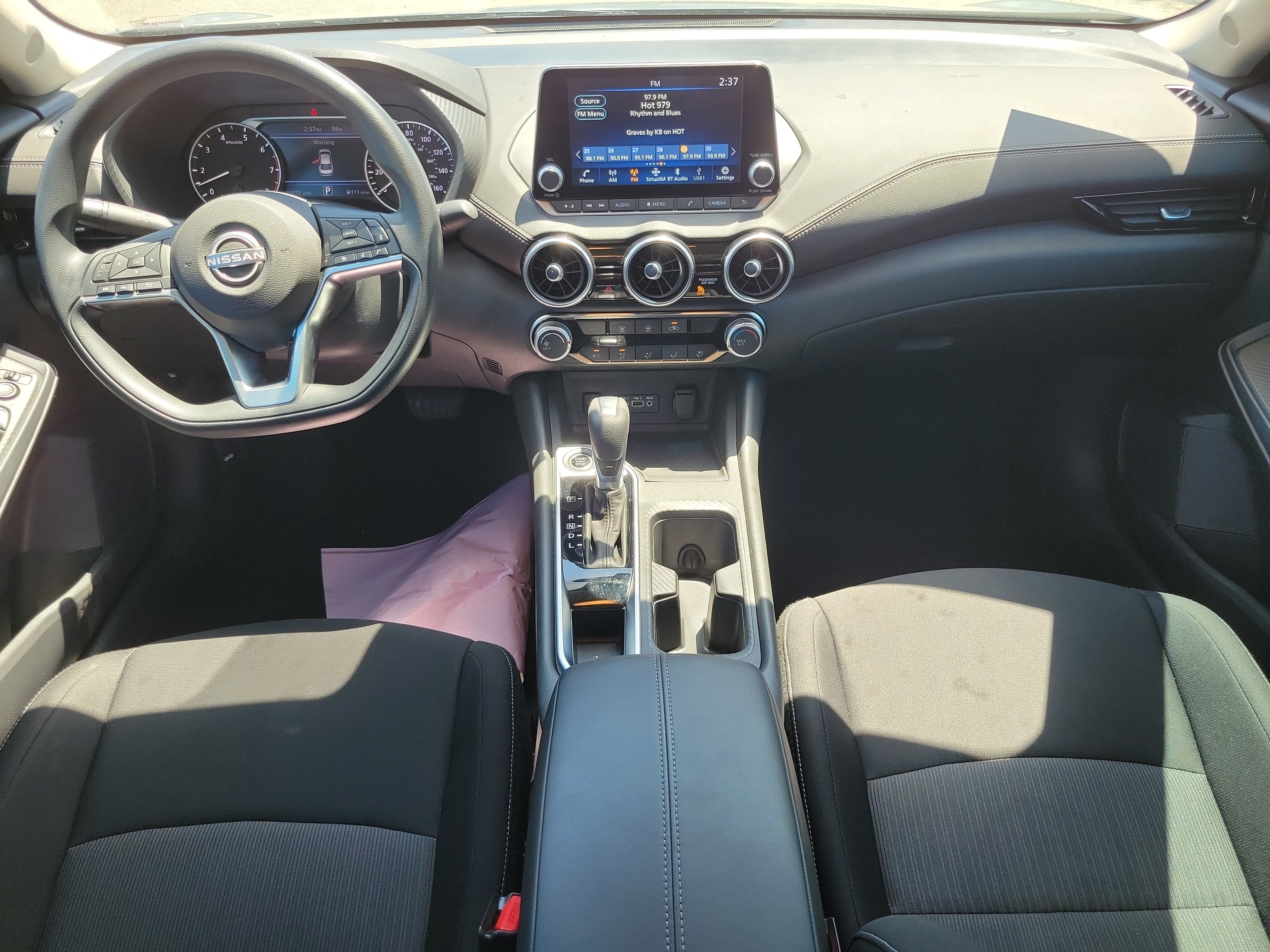 Used 2024 Nissan Sentra SV FWD image 11