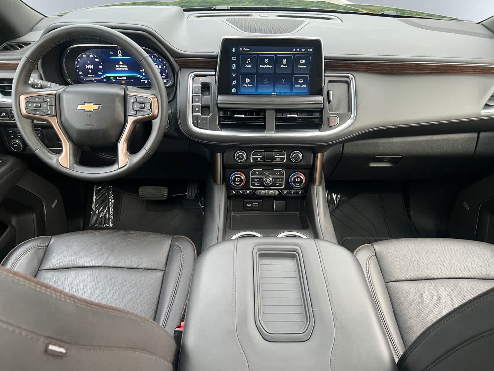 Used 2024 Chevrolet Tahoe High Country AWD/4WD image 9
