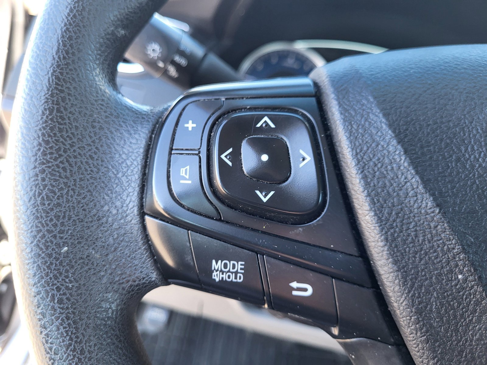 Used 2016 Toyota Camry LE image 25