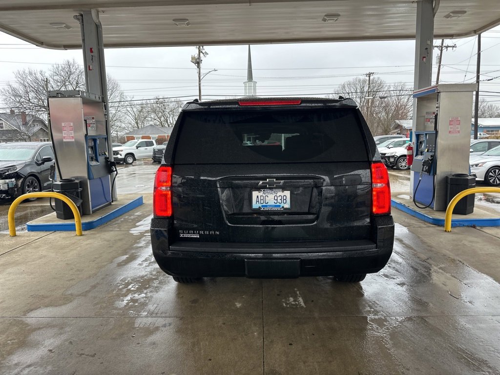 Used 2020 Chevrolet Suburban LT image 6