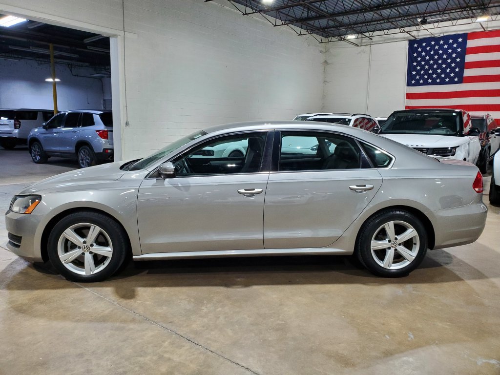 Used 2012 Volkswagen Passat 2.5 SE FWD image 12