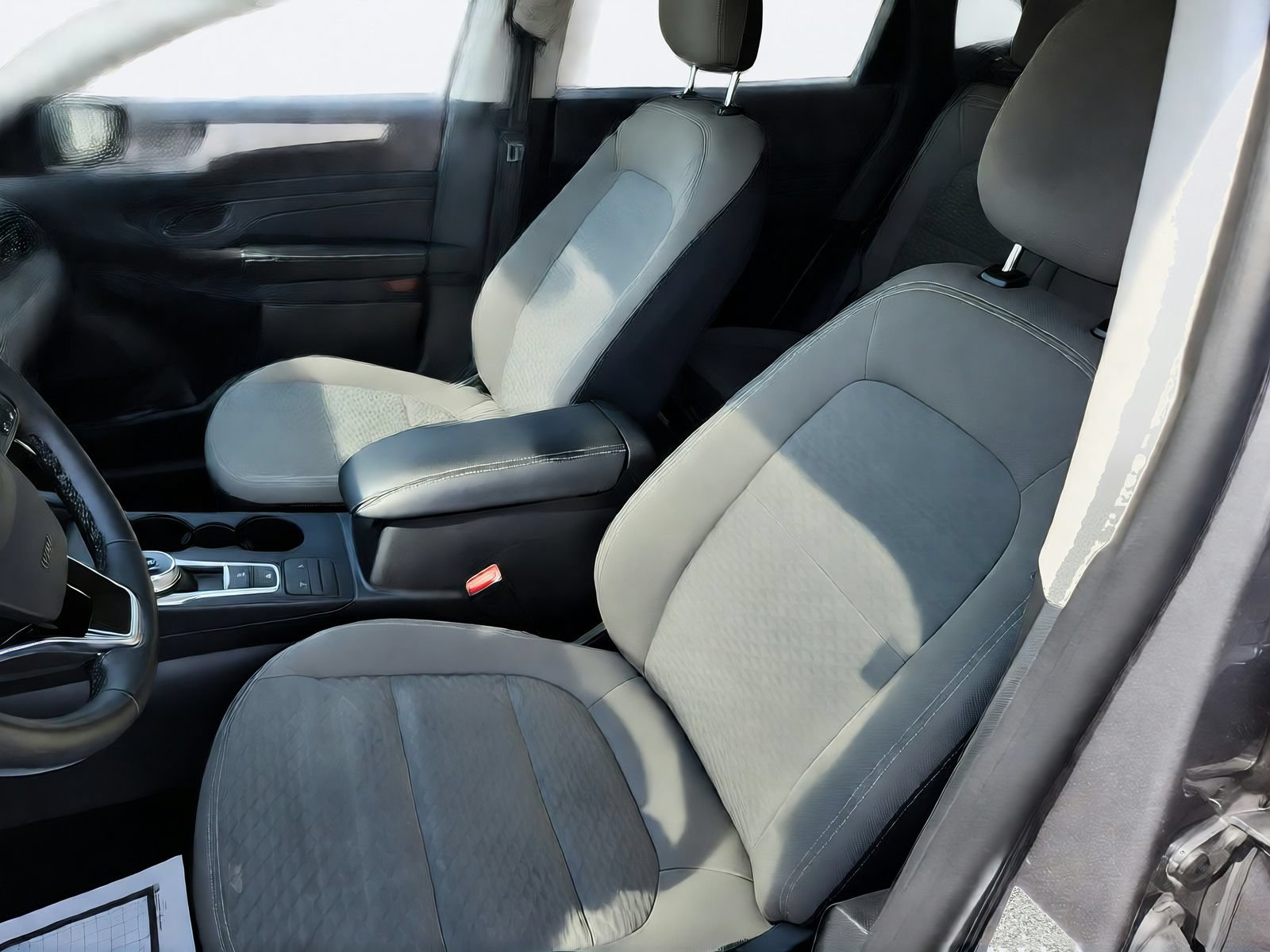Used 2022 Ford Escape SE w/ Convenience Package FWD image 12