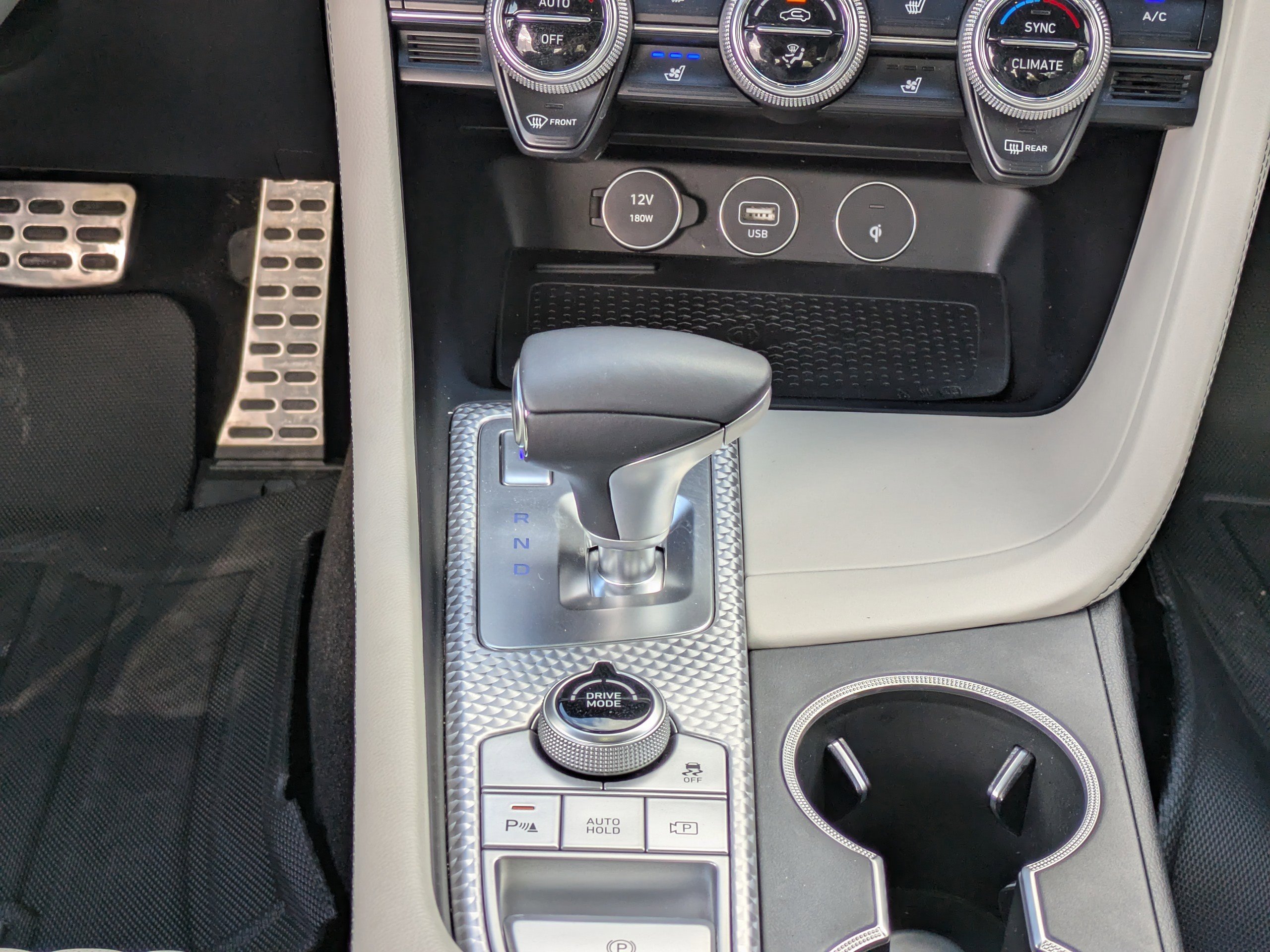 Certified 2023 Genesis G70 2.0T w/ Sport Prestige Package image 15