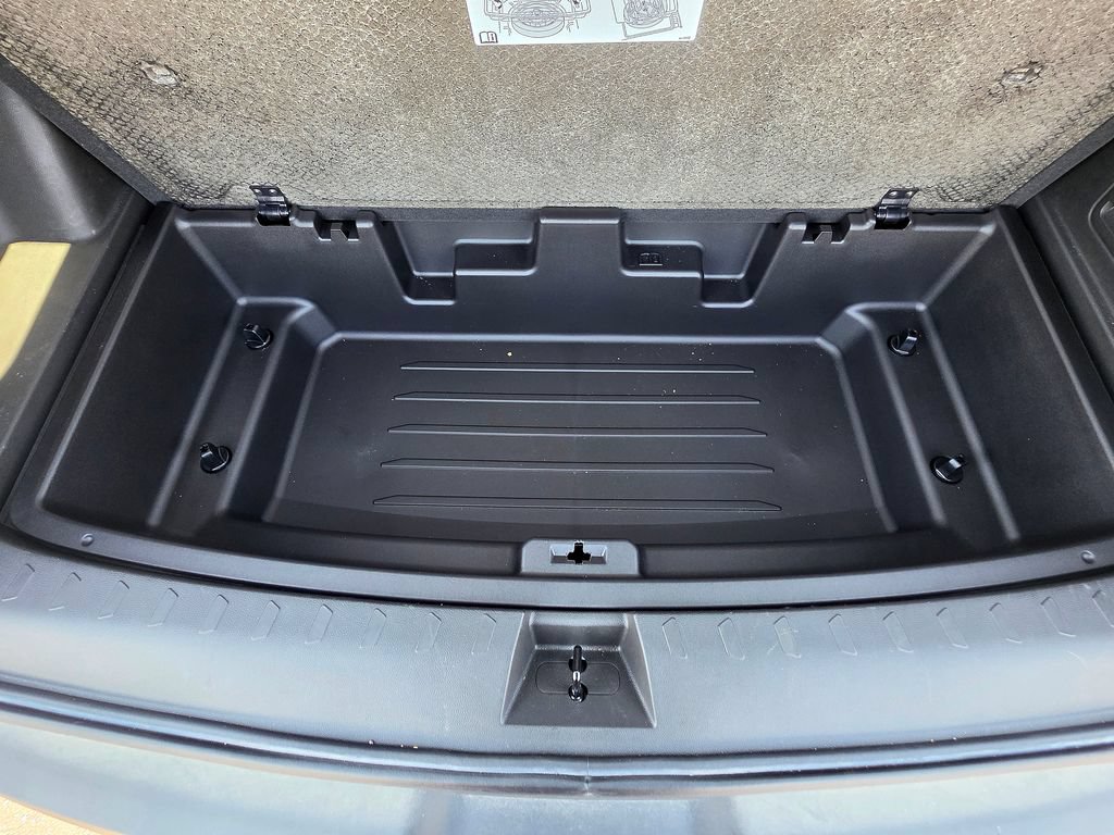Used 2023 Chevrolet Traverse LT FWD image 7