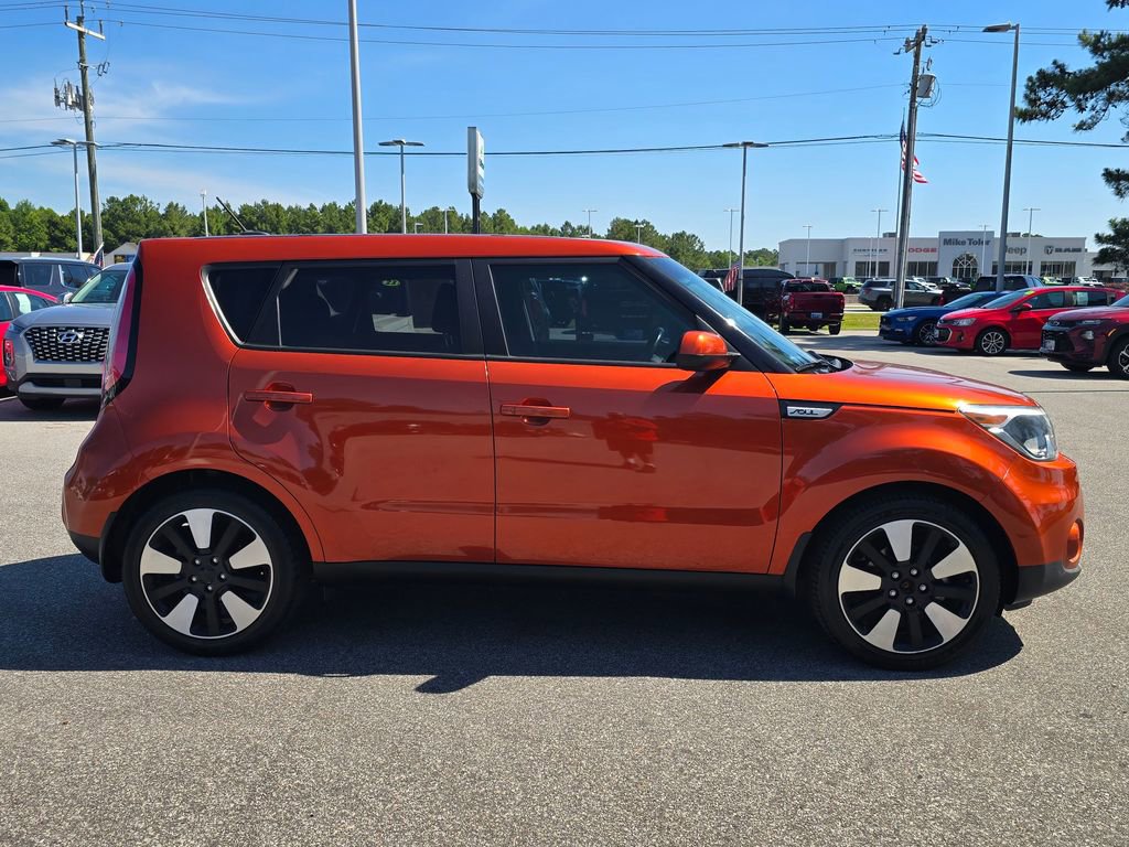 Used 2019 Kia Soul + FWD image 6