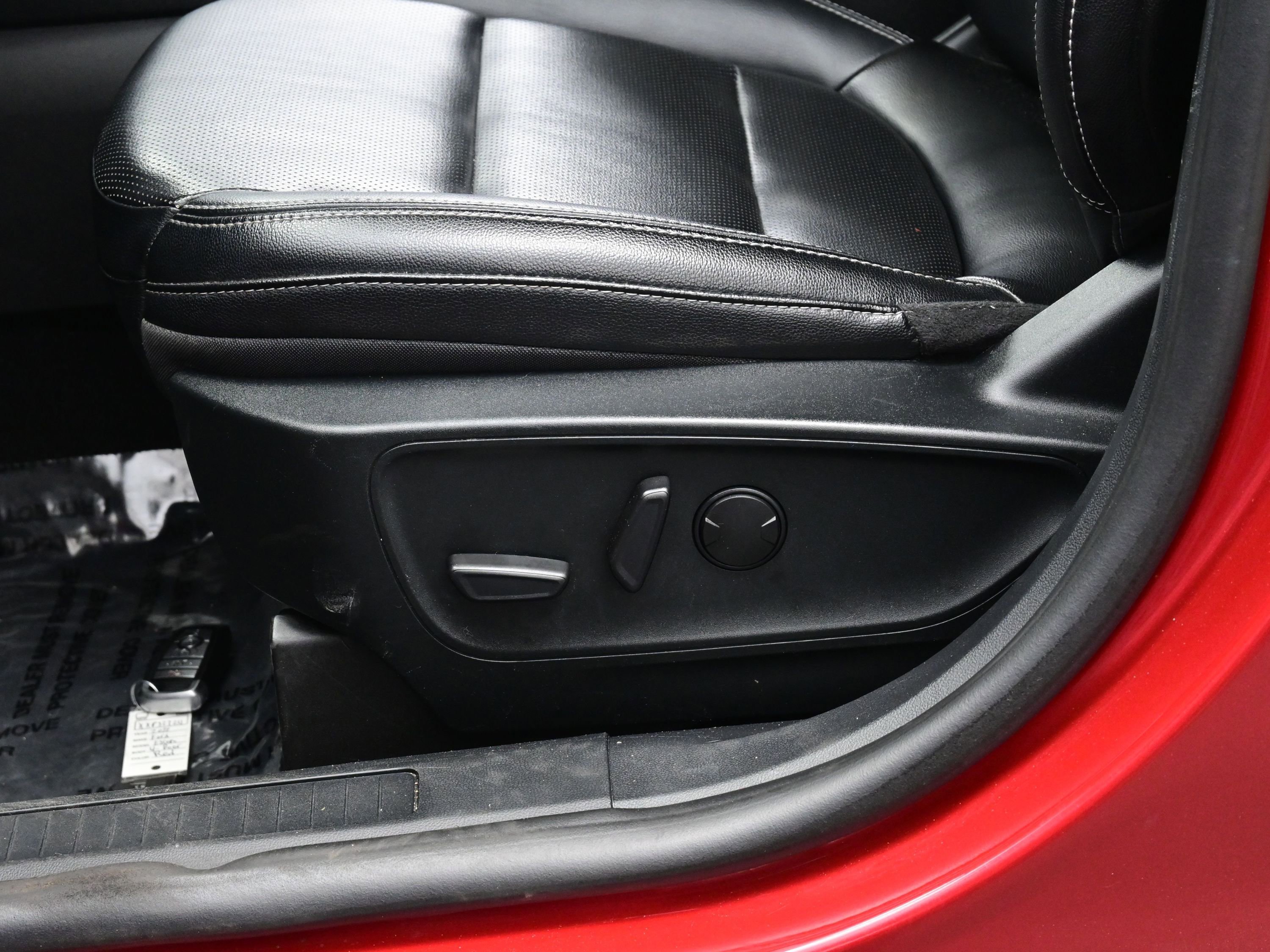 Used 2022 Ford Escape SEL w/ Technology Package image 13