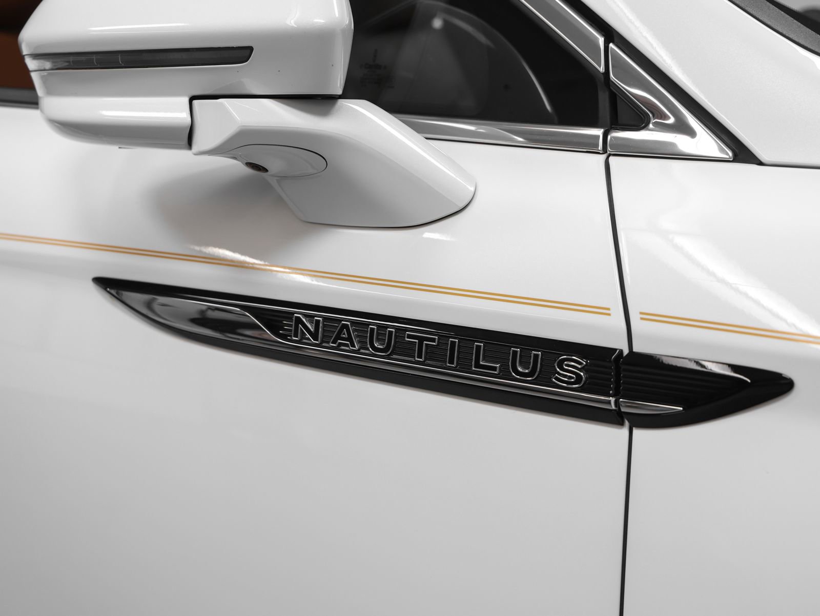 Used 2023 Lincoln Nautilus Black Label AWD/4WD image 13