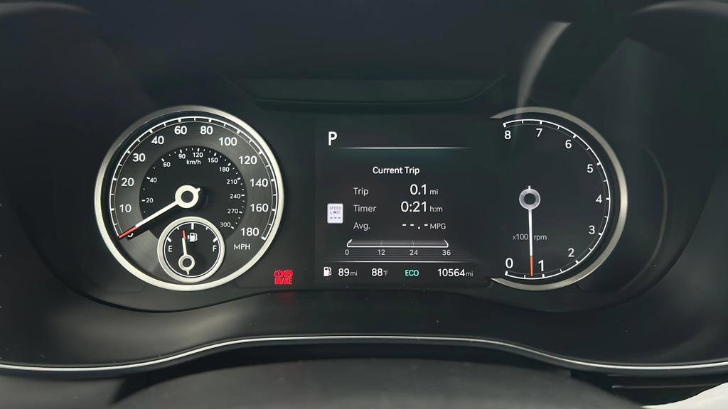 Used 2025 Genesis G70 2.5T RWD image 23
