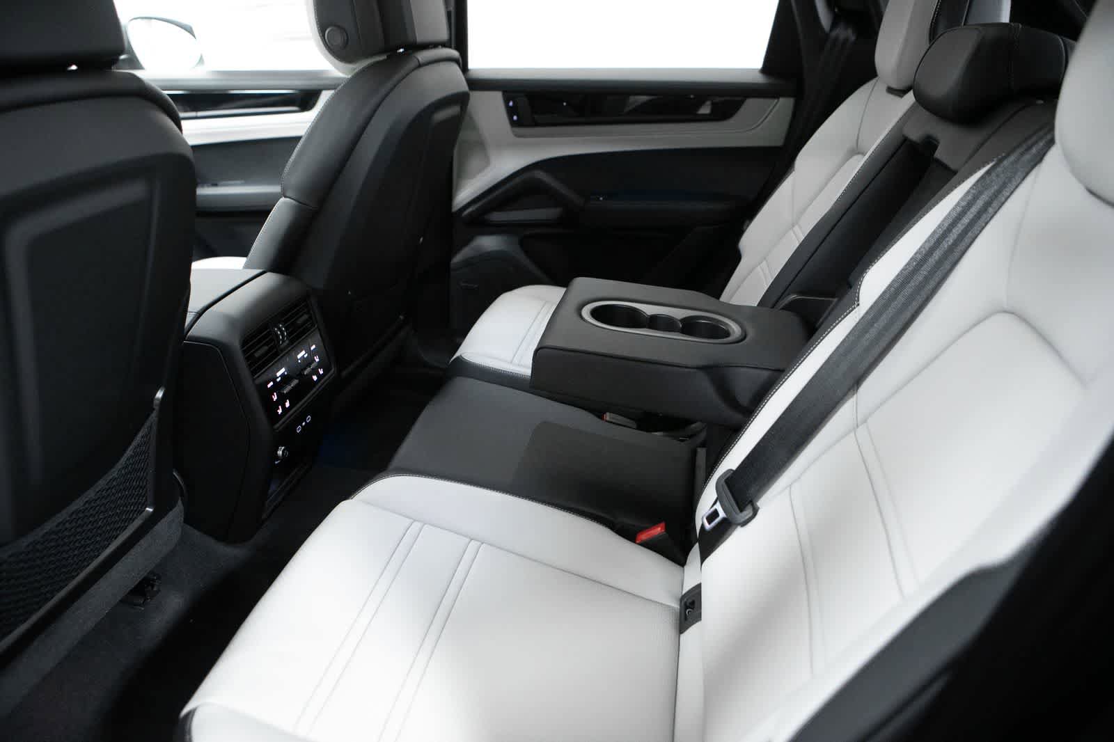 New 2026 Porsche Cayenne S image 37