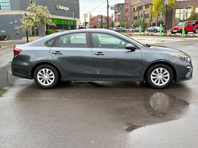 Used 2020 Kia Forte Sedan image 2