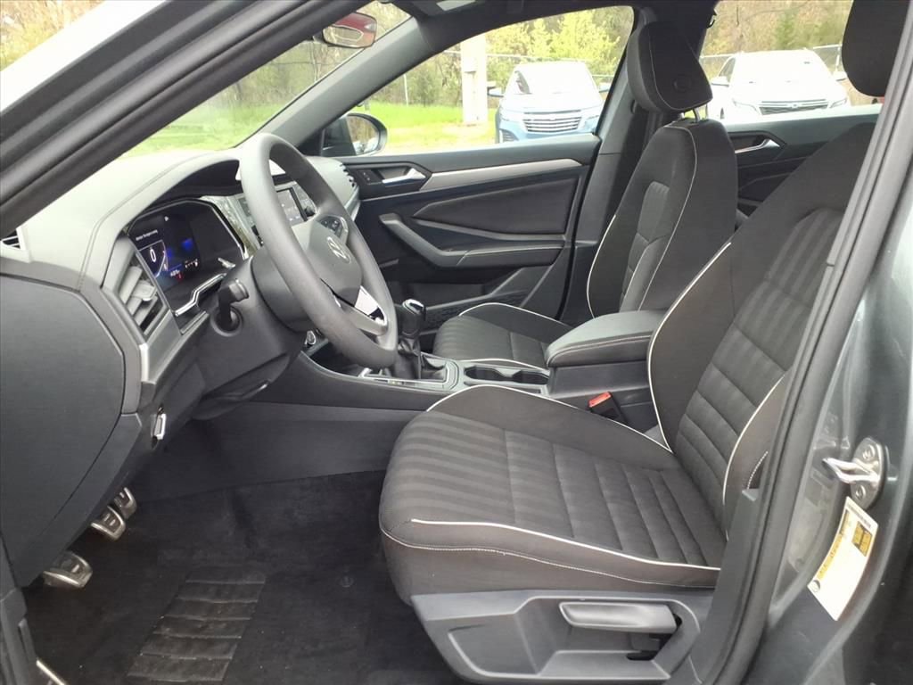Used 2023 Volkswagen Jetta Sport image 12