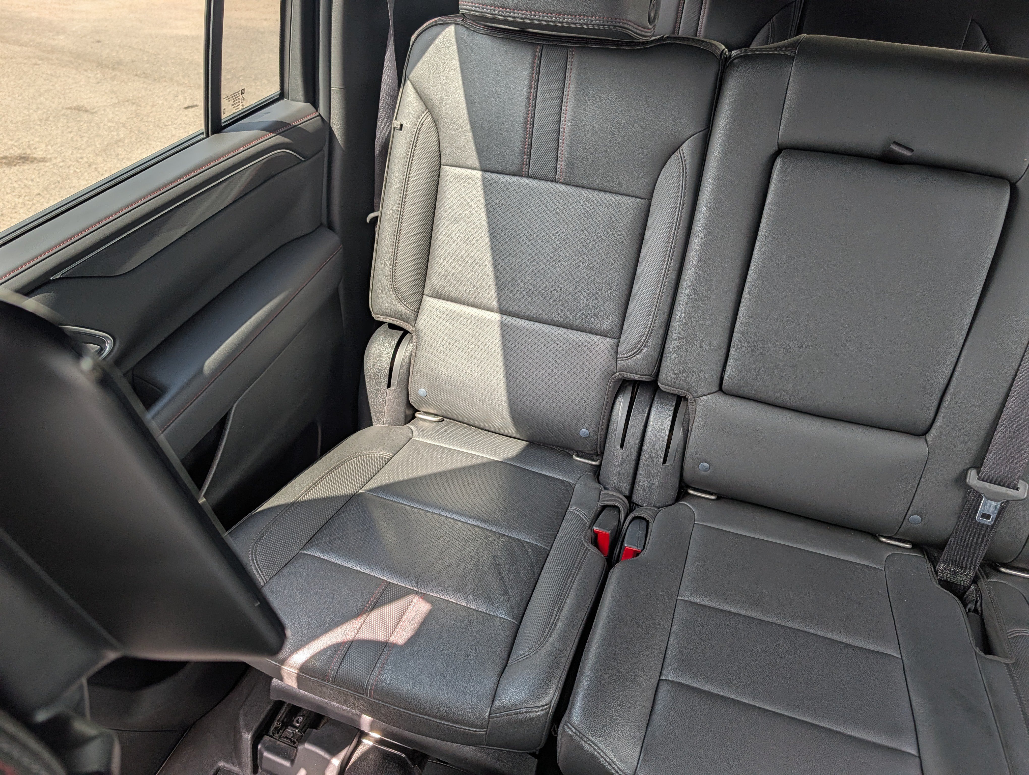 Used 2021 Chevrolet Suburban RST w/ Rear Media and Nav Package AWD/4WD image 13