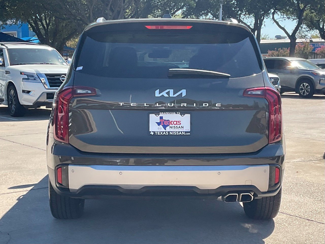 Used 2025 Kia Telluride S FWD image 5