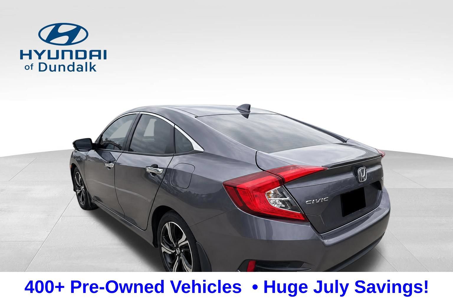 Used 2018 Honda Civic Touring image 2