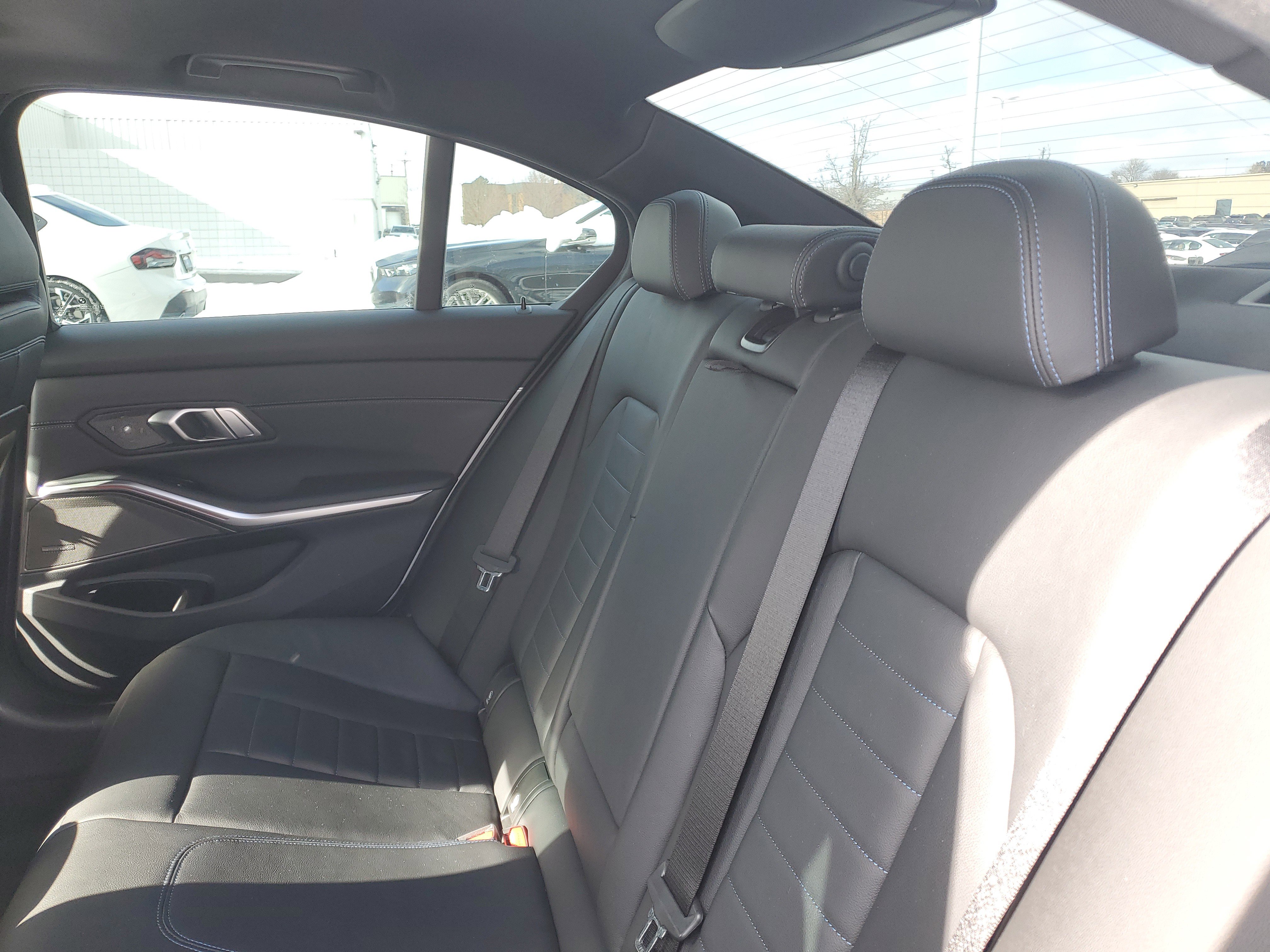 Used 2022 BMW M340i xDrive M340i xDrive w/ Premium Package image 26