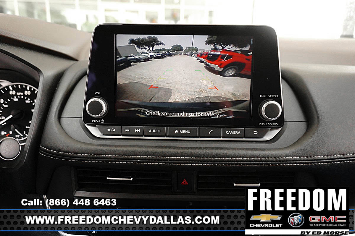 Used 2023 Nissan Rogue S FWD image 16