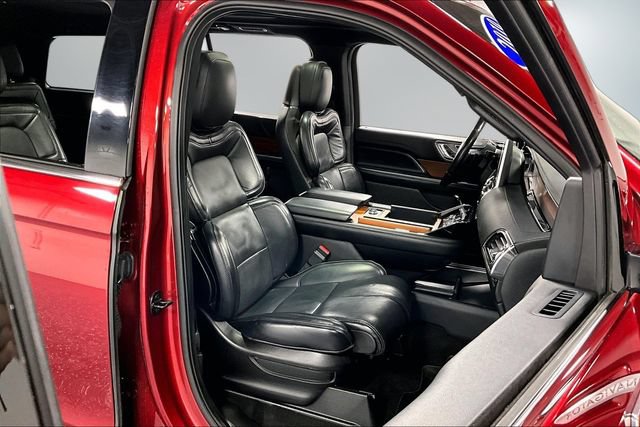 Used 2019 Lincoln Navigator Reserve AWD/4WD image 28