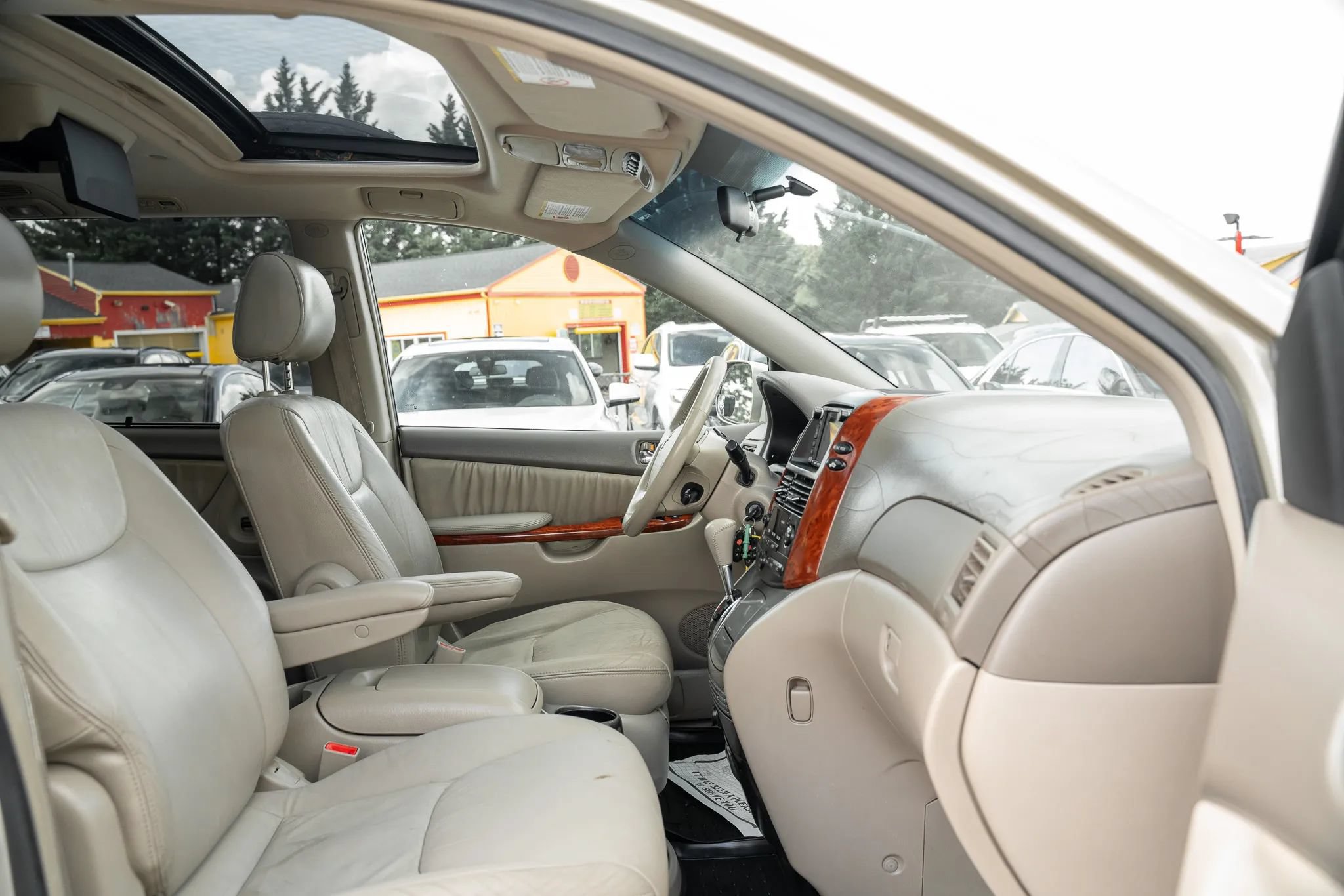 Used 2004 Toyota Sienna XLE FWD image 14