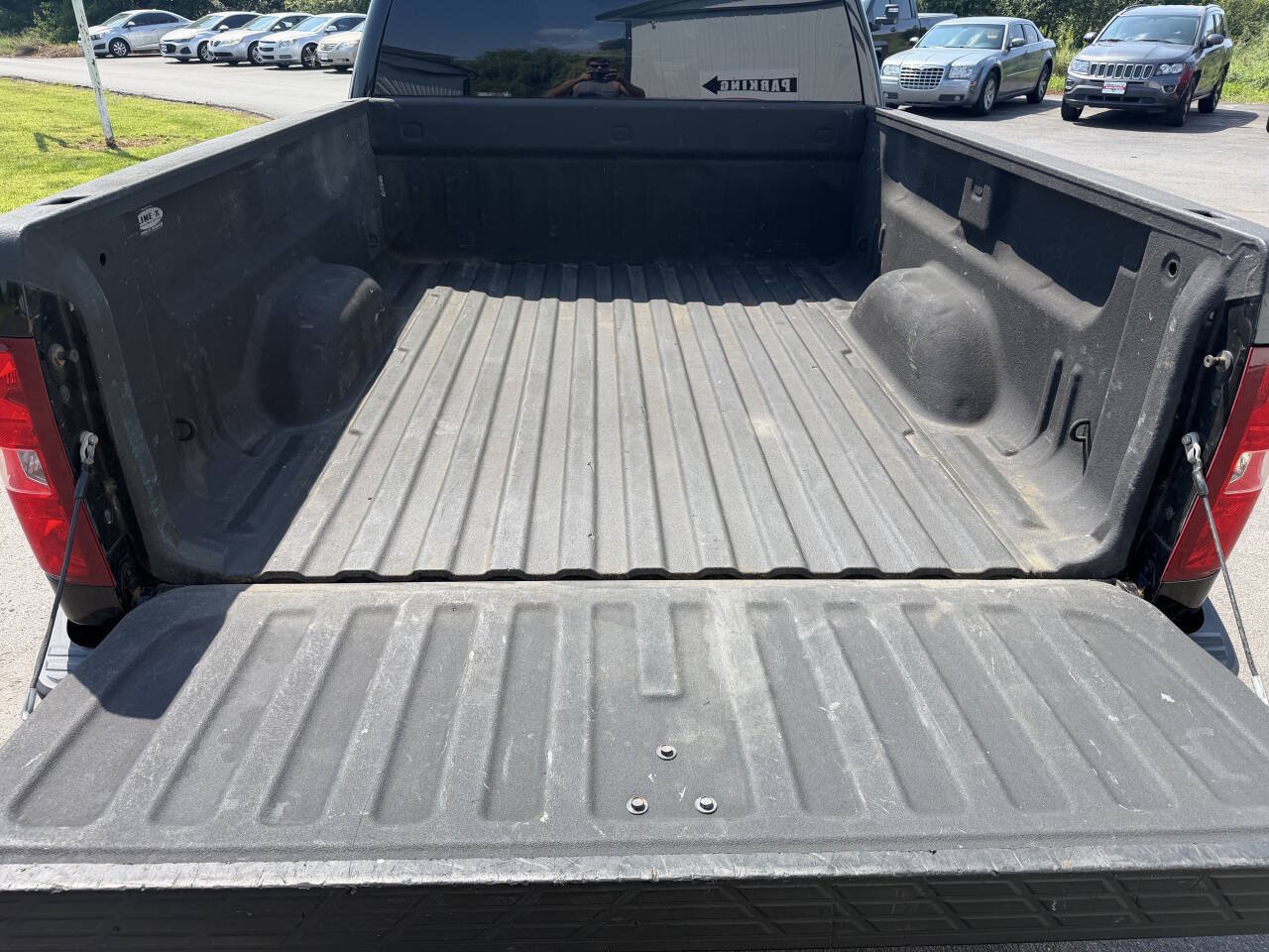 Used 2008 Chevrolet Silverado 1500 LT w/ Towing Package AWD/4WD image 6