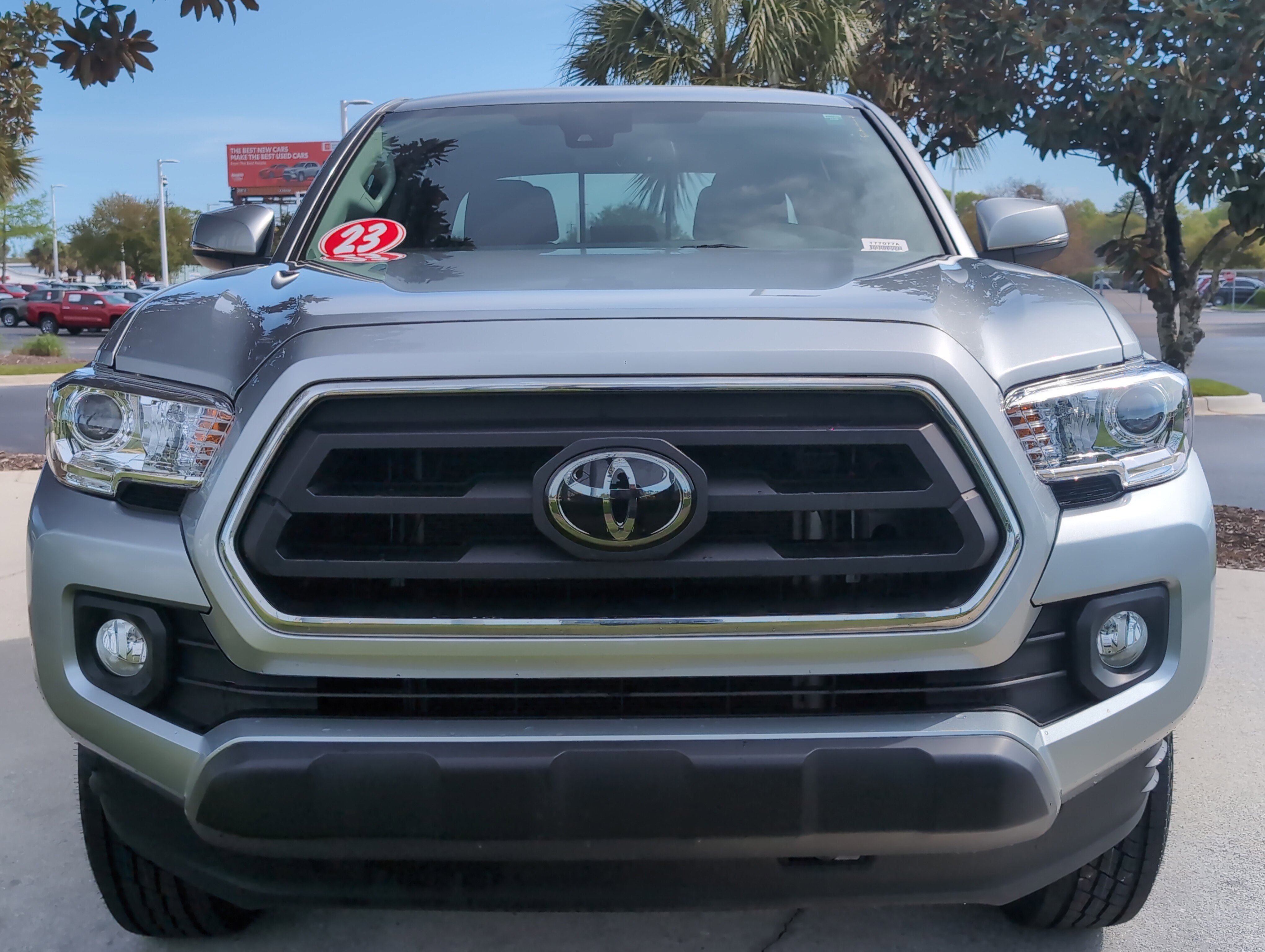 Certified 2023 Toyota Tacoma SR5 AWD/4WD image 3