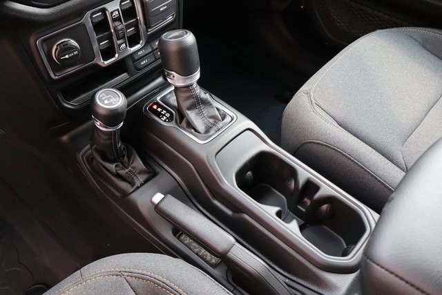 New 2025 Jeep Gladiator Sport image 24