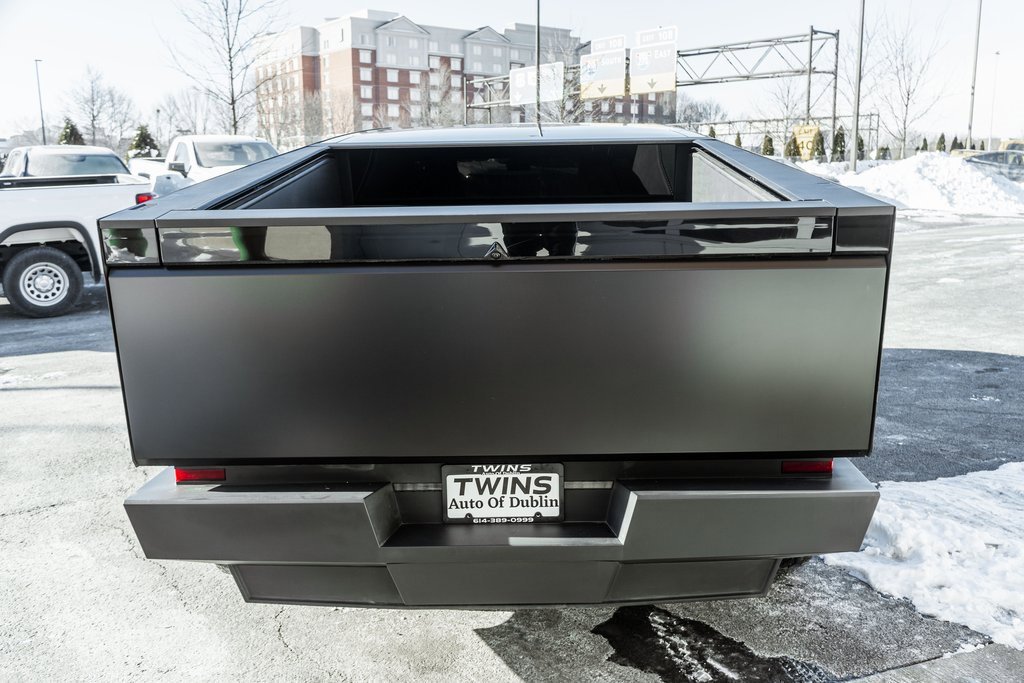 Used 2024 Tesla Cybertruck AWD Crew Cab image 39