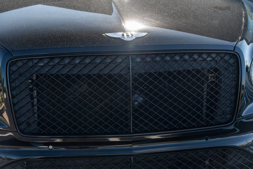 Used 2022 Bentley Bentayga AWD/4WD image 6