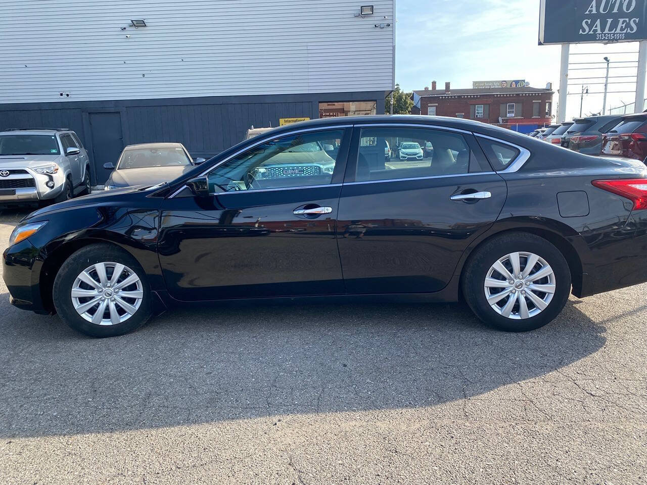 Used 2017 Nissan Altima 2.5 S w/ Power Driver Seat Package FWD image 11
