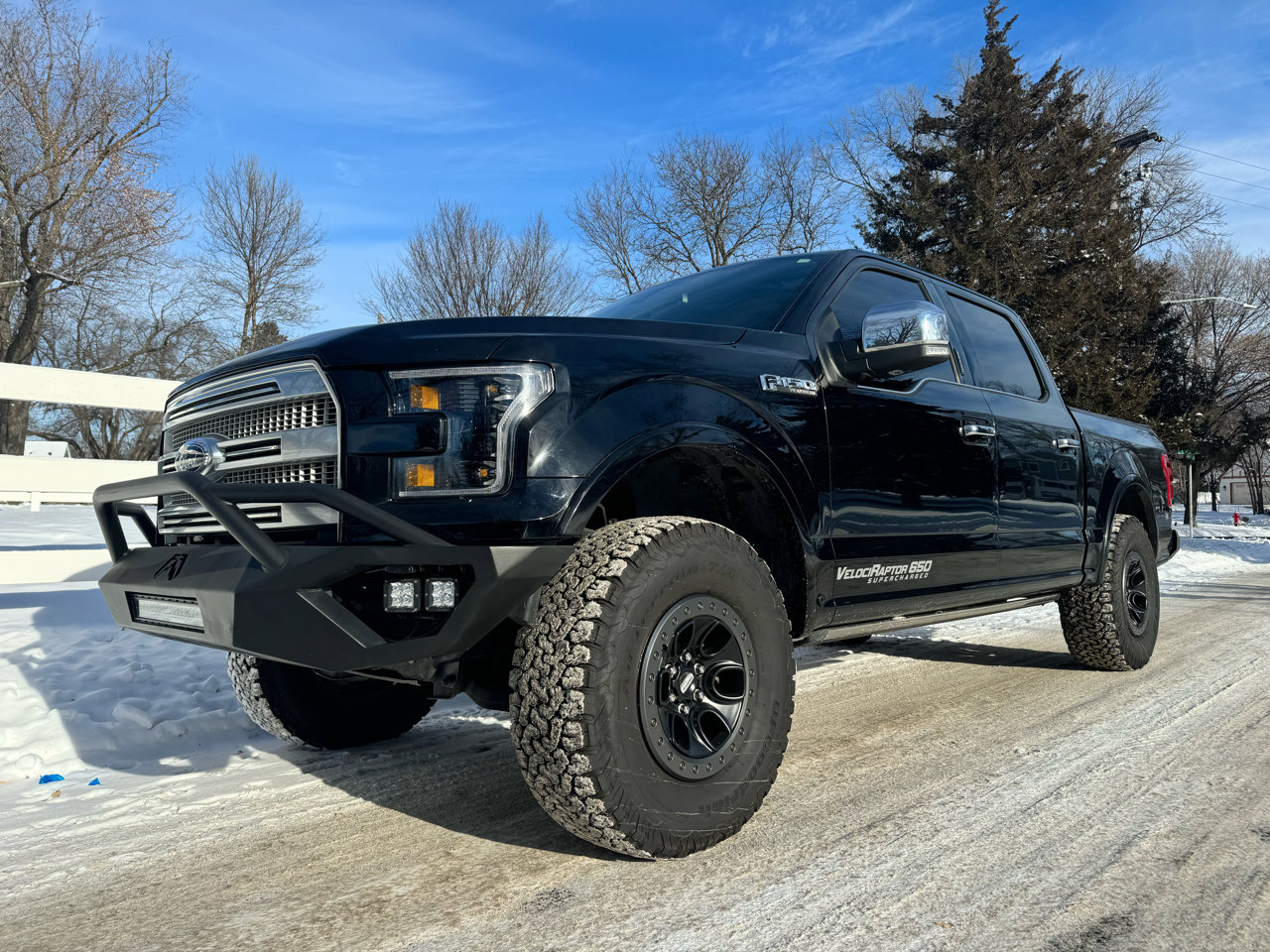 Used 2016 Ford F150 Platinum w/ Equipment Group 701A Luxury image 7