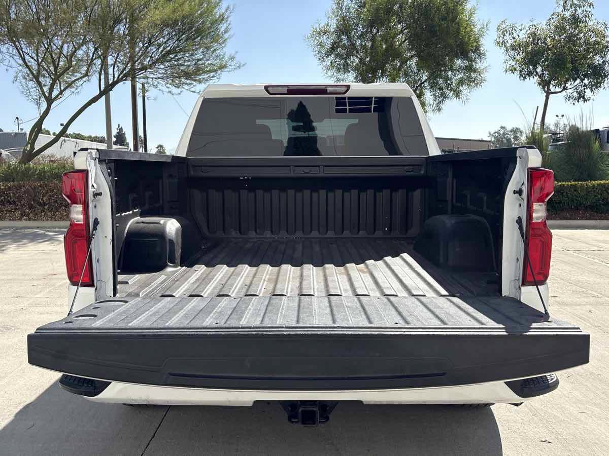 Used 2020 Chevrolet Silverado 1500 Custom w/ Custom Value Package RWD image 10