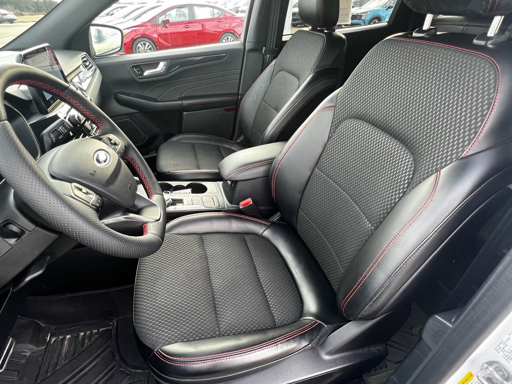 Used 2023 Ford Escape ST-Line image 9