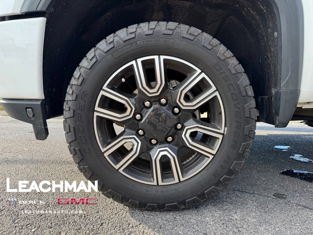 Used 2020 GMC Sierra 2500 AT4 w/ AT4 Premium Package AWD/4WD image 8