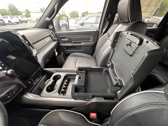 New 2026 RAM 2500 Laramie AWD/4WD image 23