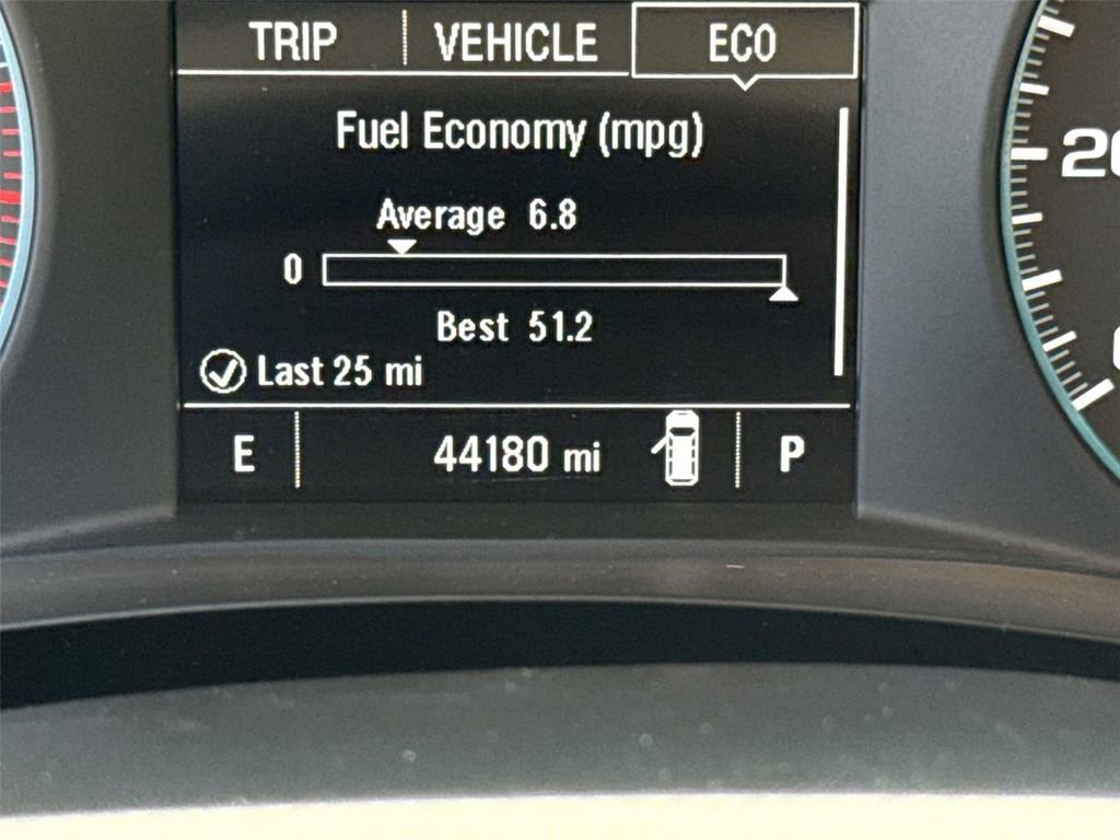 Used 2023 Chevrolet Traverse LT FWD image 11