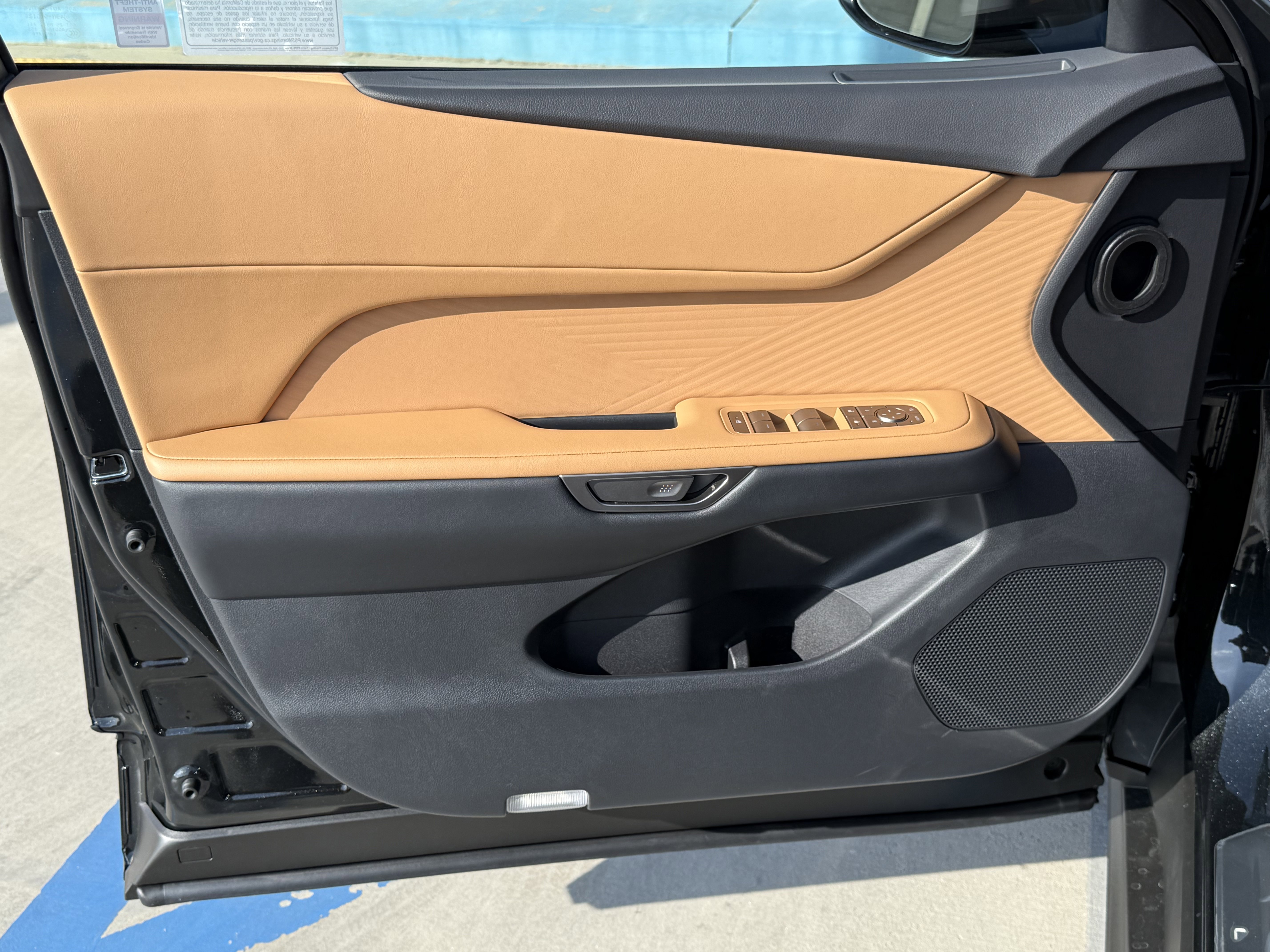 New 2026 Lexus ES 350e FWD image 16